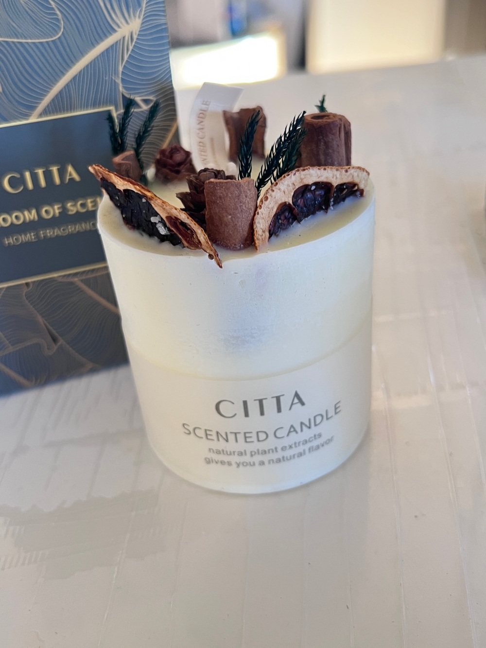 New! Citta White Scented Candle – Botanical Aromatherapy